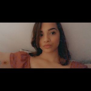 Meet your Posher, Ana